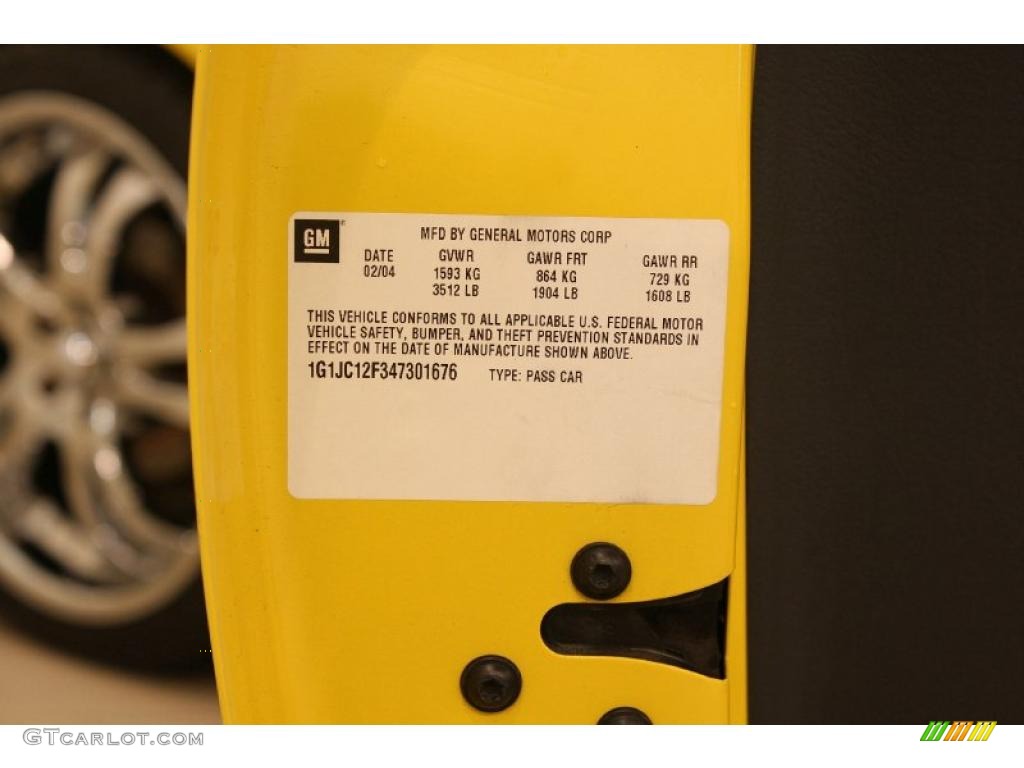2004 Cavalier Coupe - Rally Yellow / Graphite photo #24