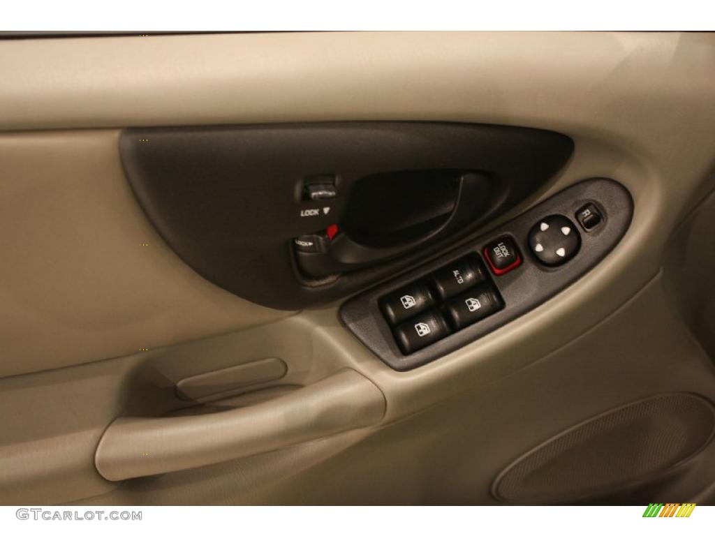 2003 Malibu LS Sedan - Black / Gray photo #9