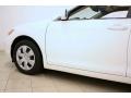Super White - Camry LE Photo No. 26