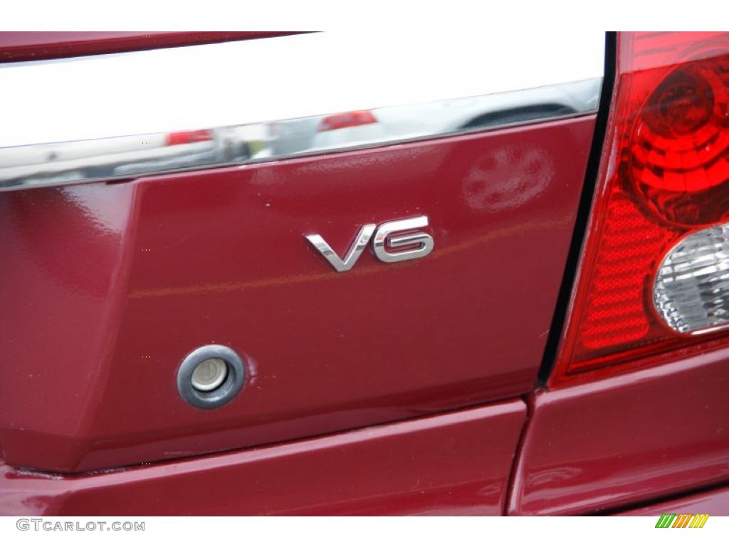 2005 L Series L300 Sedan - Berry Red / Tan photo #6