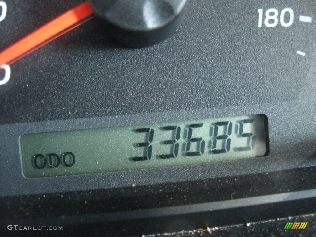 2006 Tundra SR5 Access Cab 4x4 - Silver Sky Metallic / Light Charcoal photo #2