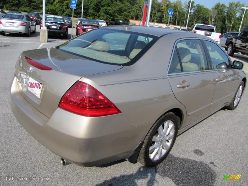 2007 Accord EX-L V6 Sedan - Desert Mist Metallic / Ivory photo #5