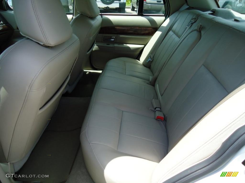 2006 Grand Marquis LS - Vibrant White / Medium Light Stone photo #8