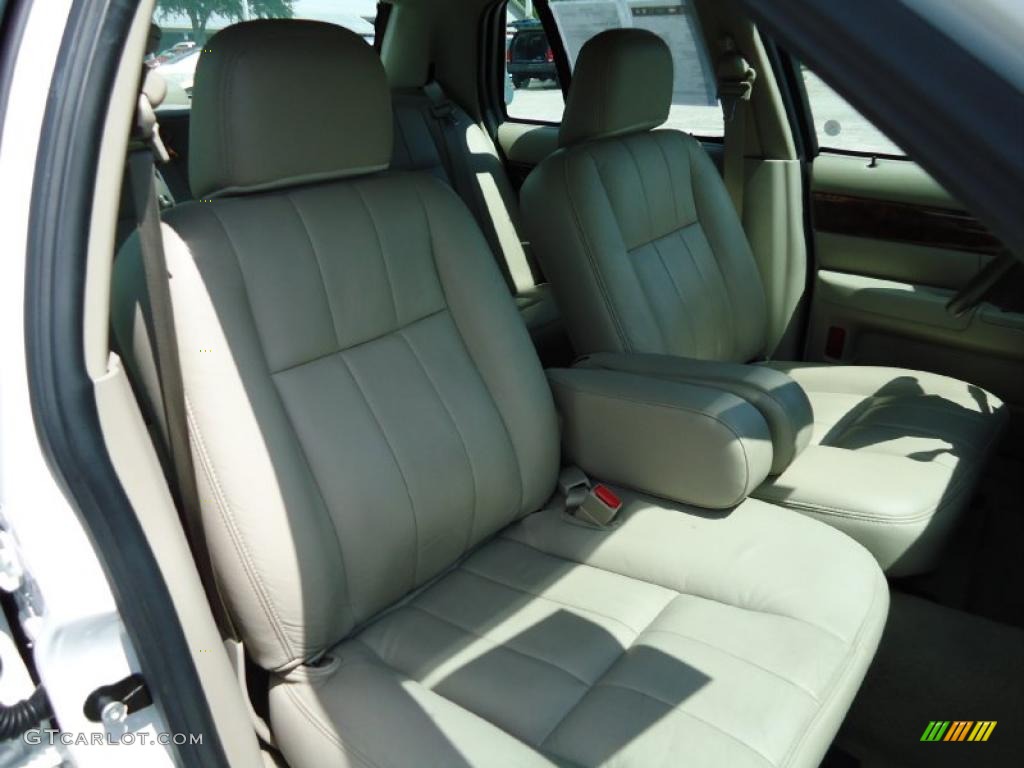 2006 Grand Marquis LS - Vibrant White / Medium Light Stone photo #21