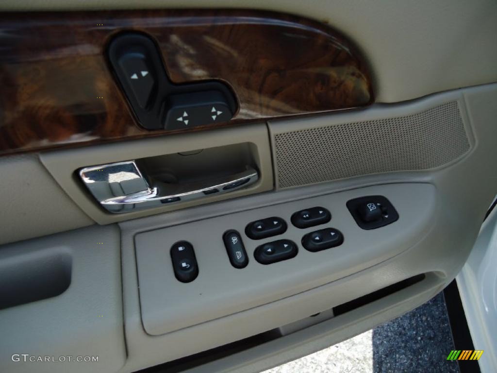 2006 Grand Marquis LS - Vibrant White / Medium Light Stone photo #30