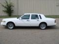 Performance White - Town Car Executive Photo No. 1