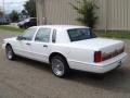Performance White - Town Car Executive Photo No. 3