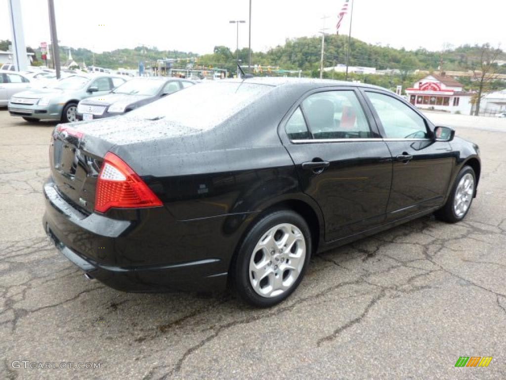 2010 Fusion SE V6 - Tuxedo Black Metallic / Charcoal Black photo #4