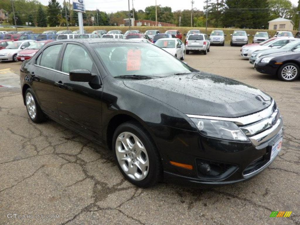 2010 Fusion SE V6 - Tuxedo Black Metallic / Charcoal Black photo #6