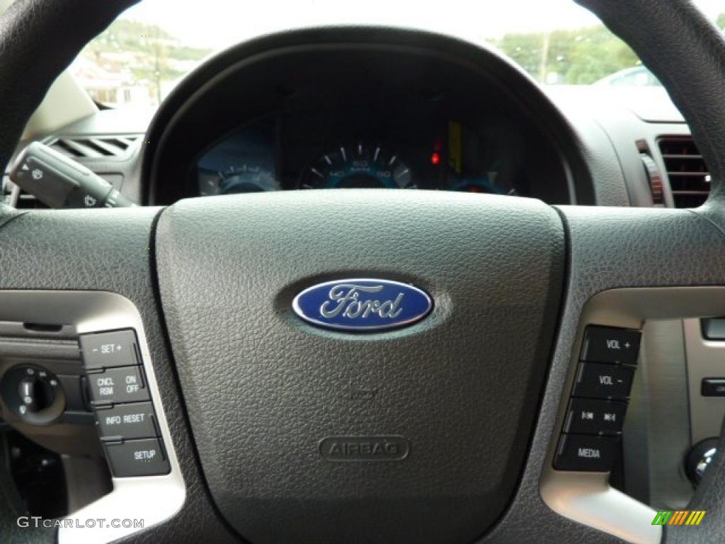 2010 Fusion SE V6 - Tuxedo Black Metallic / Charcoal Black photo #19