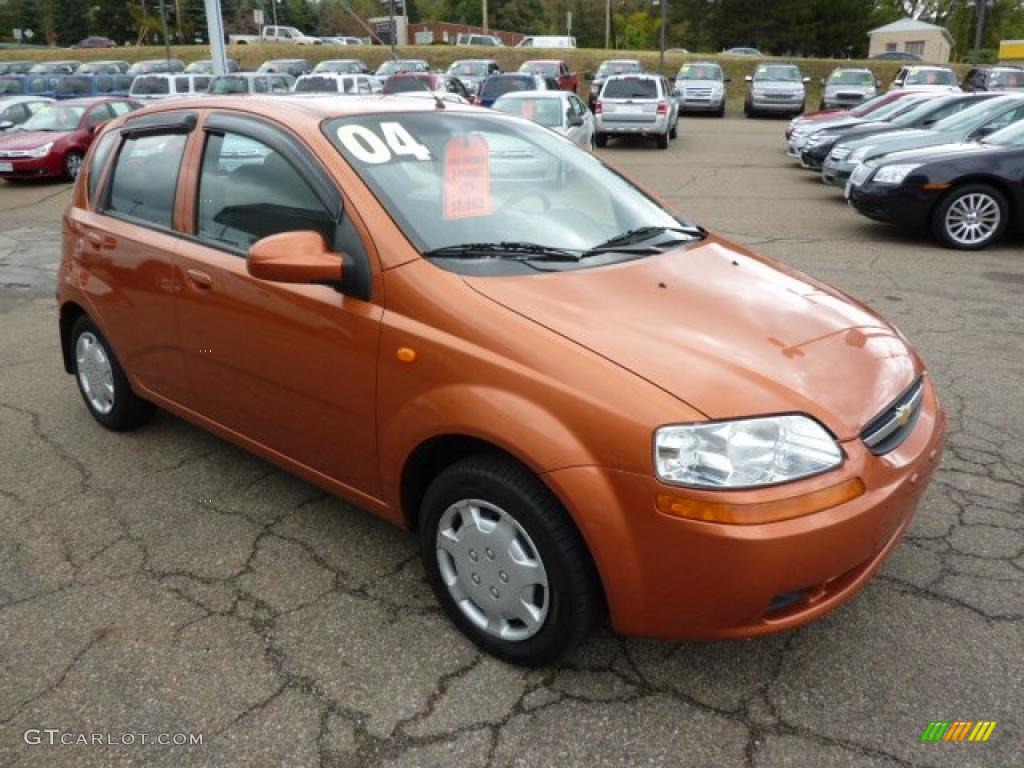 2004 Aveo LS Hatchback - Spicy Orange / Gray photo #6