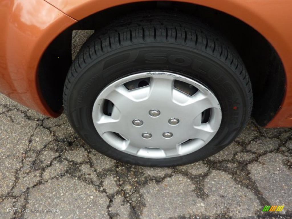 2004 Aveo LS Hatchback - Spicy Orange / Gray photo #9