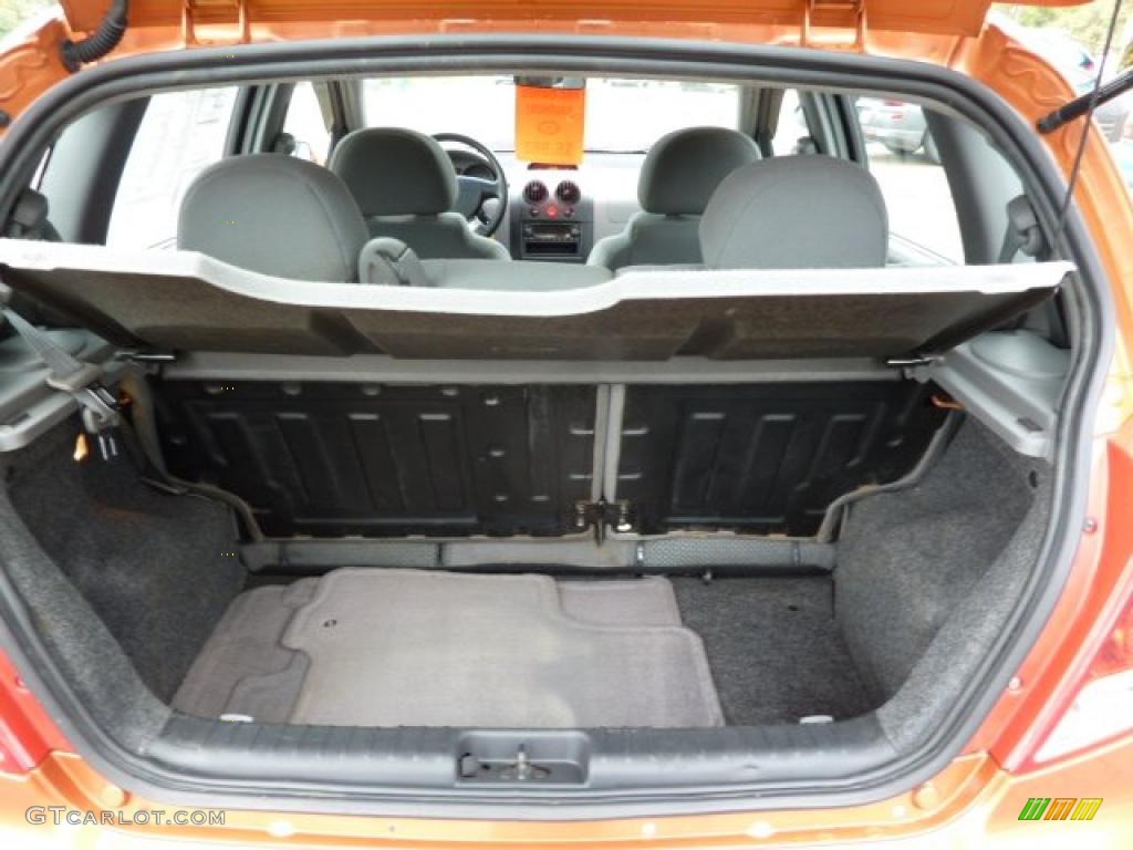 2004 Aveo LS Hatchback - Spicy Orange / Gray photo #15