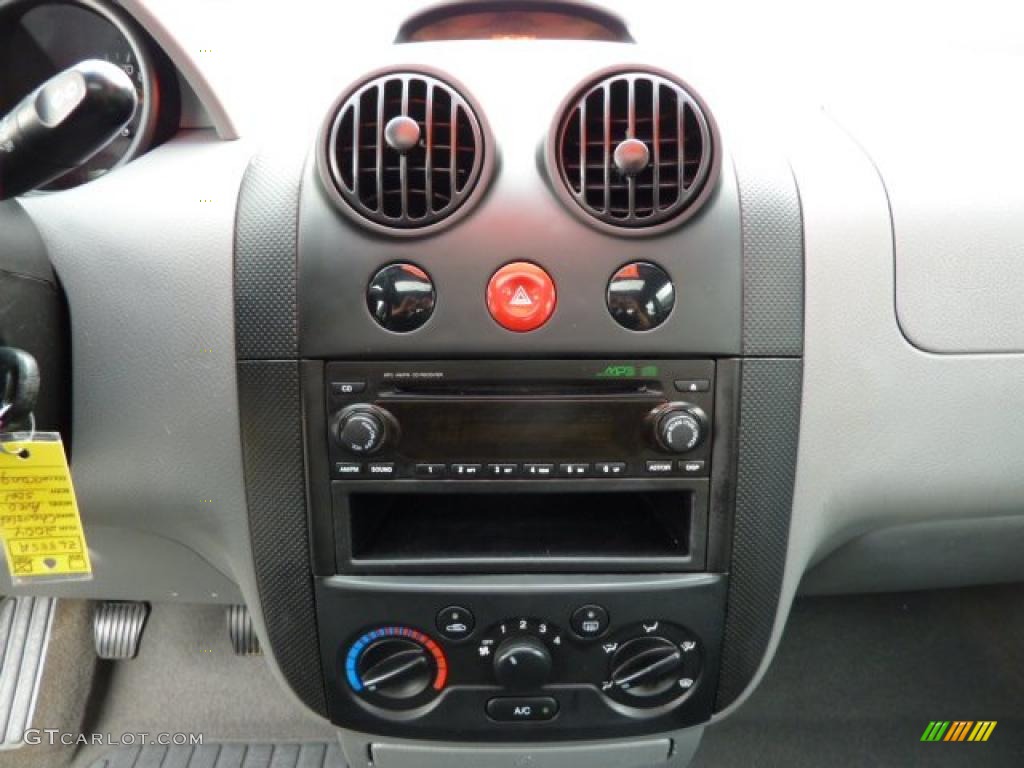 2004 Aveo LS Hatchback - Spicy Orange / Gray photo #18