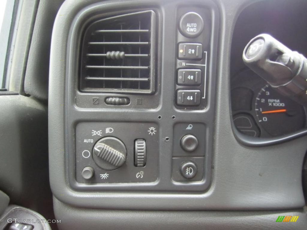 2005 Silverado 1500 LS Extended Cab 4x4 - Sport Red Metallic / Medium Gray photo #12