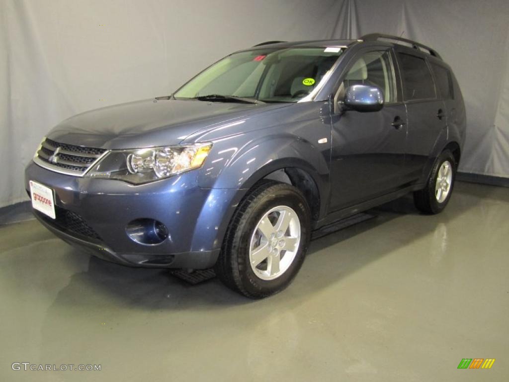 Deep Blue Metallic Mitsubishi Outlander