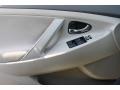 Super White - Camry LE Photo No. 7