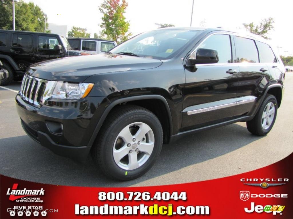 2011 Grand Cherokee Laredo X Package - Brilliant Black Crystal Pearl / Black photo #1
