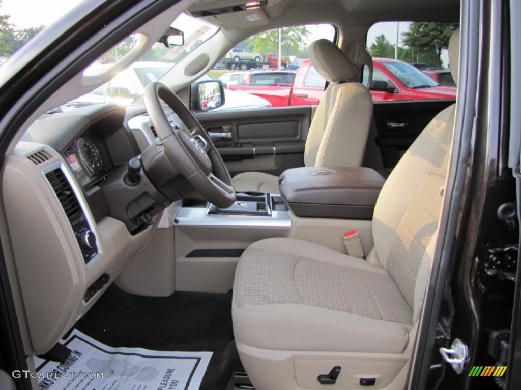 2011 Ram 1500 SLT Crew Cab 4x4 - Rugged Brown Pearl / Light Pebble Beige/Bark Brown photo #7