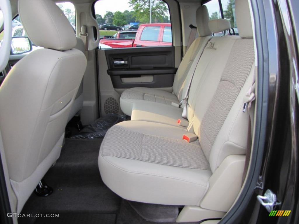 2011 Ram 1500 SLT Crew Cab 4x4 - Rugged Brown Pearl / Light Pebble Beige/Bark Brown photo #8
