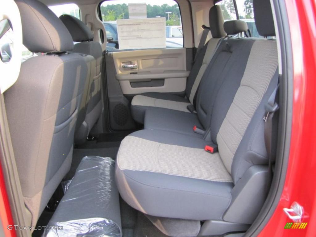 2011 Ram 1500 SLT Crew Cab - Flame Red / Dark Slate Gray photo #7