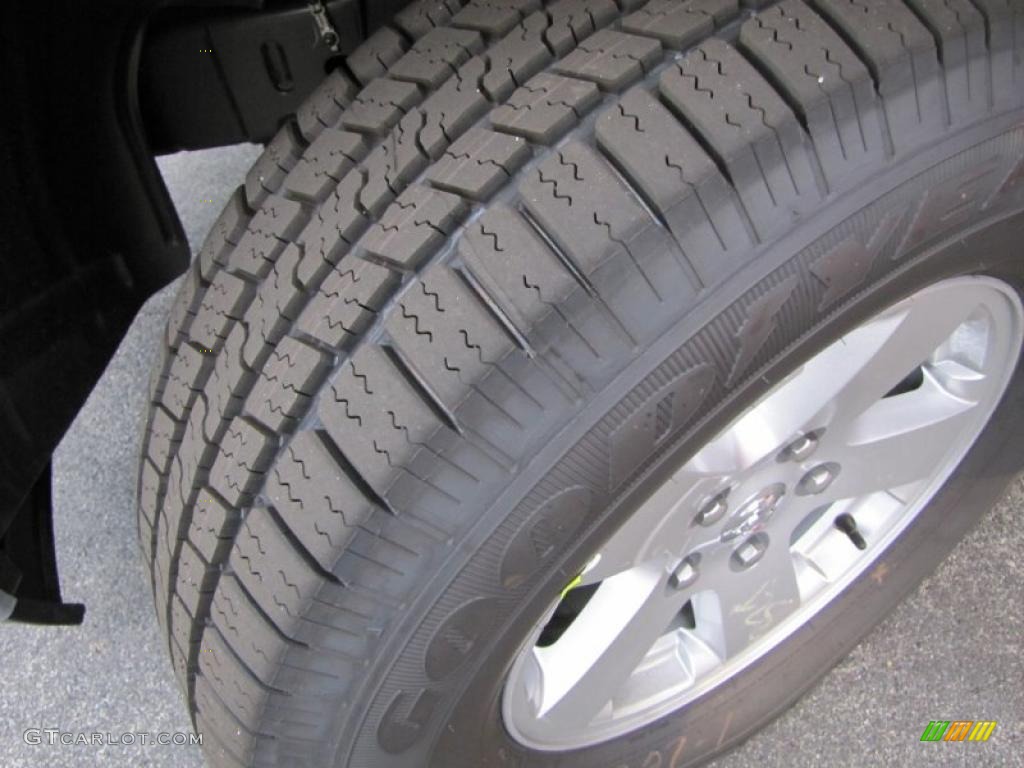 2011 Ram 1500 SLT Crew Cab - Flame Red / Dark Slate Gray photo #12