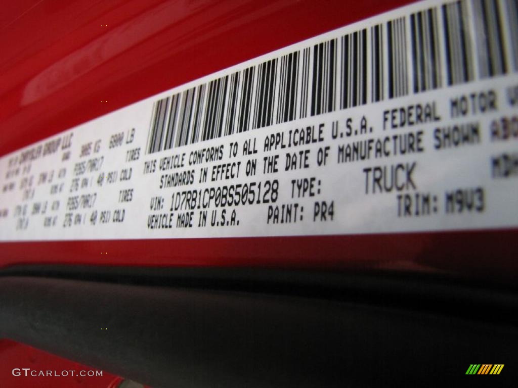2011 Ram 1500 SLT Crew Cab - Flame Red / Dark Slate Gray photo #13