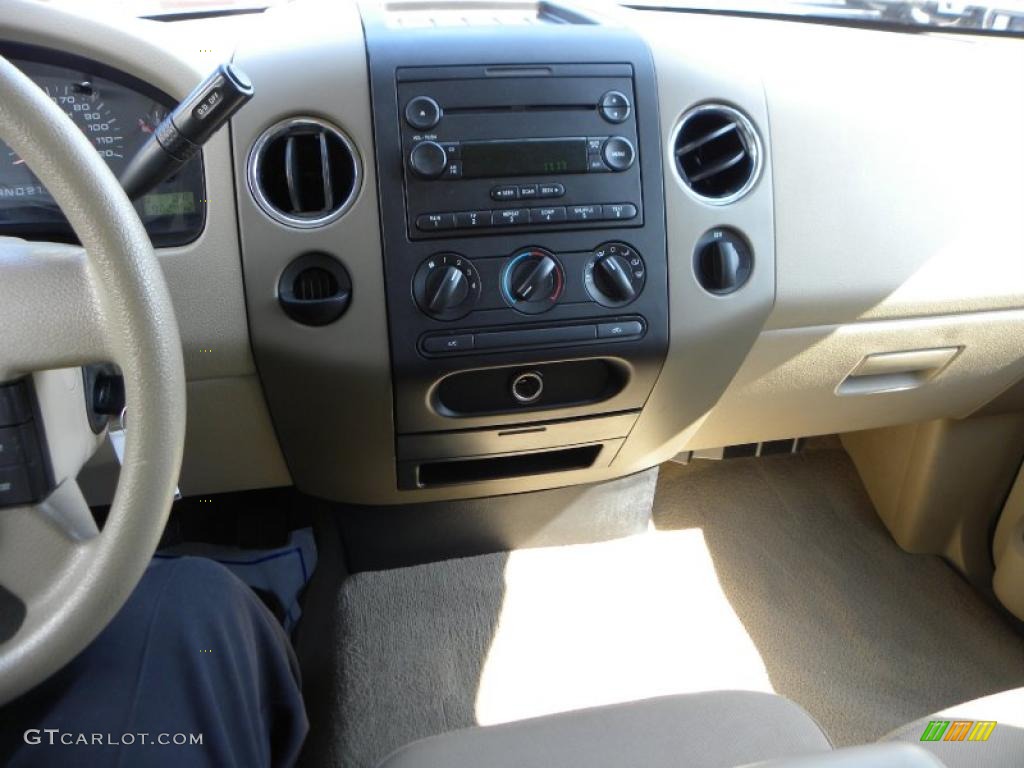 2005 F150 XLT SuperCrew - Arizona Beige Metallic / Tan photo #20