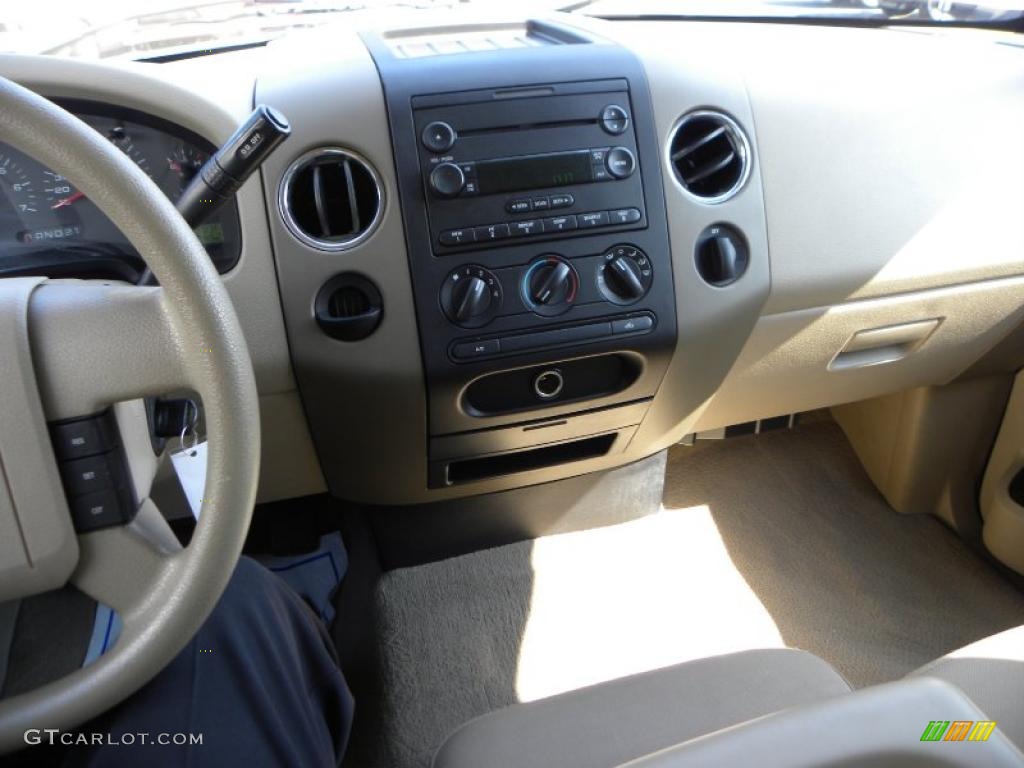 2005 F150 XLT SuperCrew - Arizona Beige Metallic / Tan photo #23