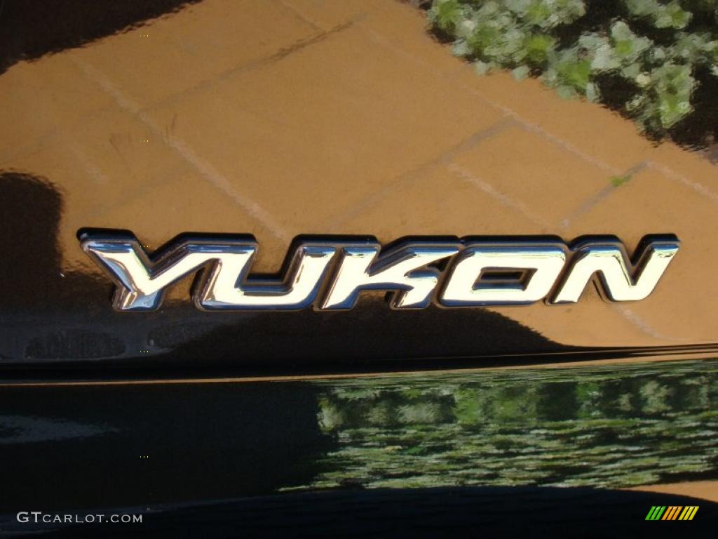2004 Yukon Denali AWD - Carbon Metallic / Stone Gray photo #37