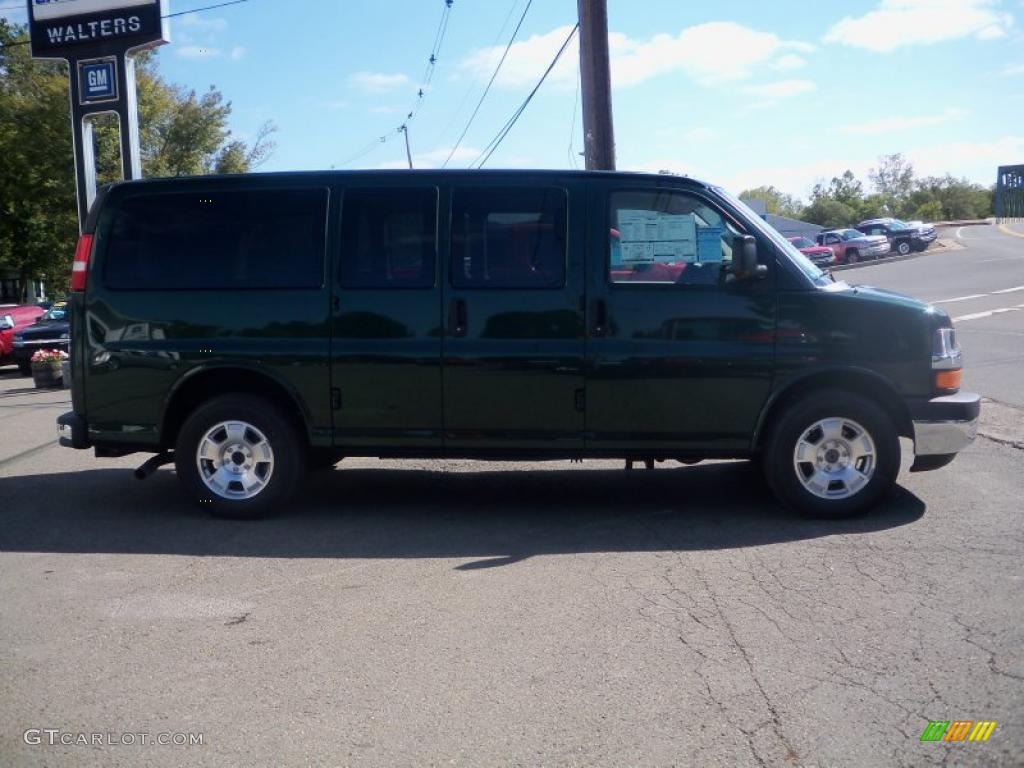 2010 Express LT 1500 AWD Passenger Van - Dark Green Metallic / Neutral photo #4