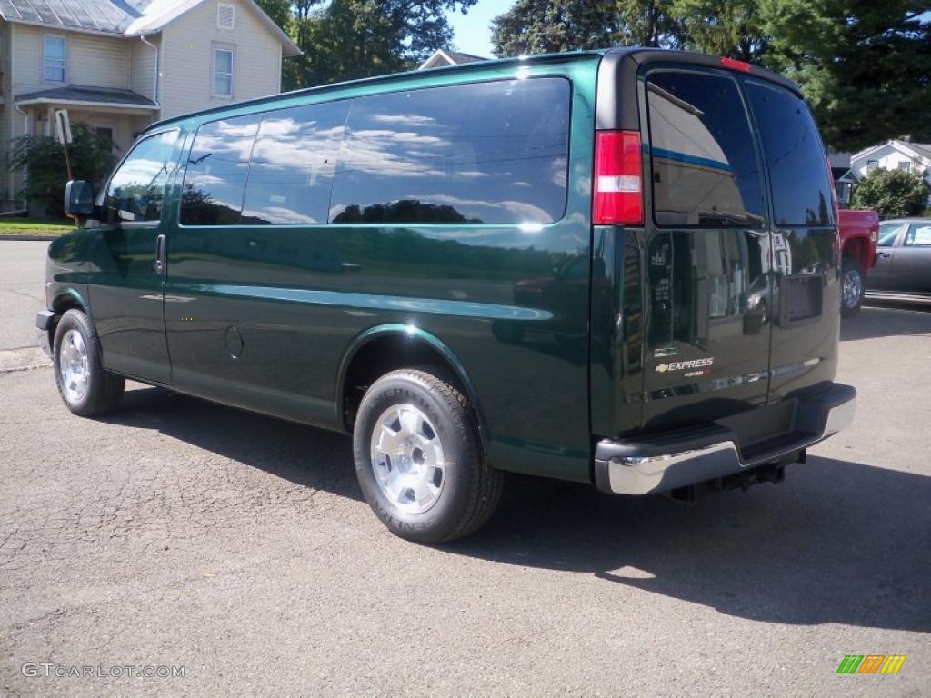 2010 Express LT 1500 AWD Passenger Van - Dark Green Metallic / Neutral photo #7