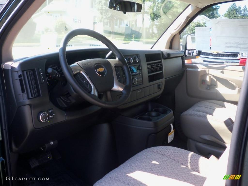 2010 Express LT 1500 AWD Passenger Van - Dark Green Metallic / Neutral photo #22