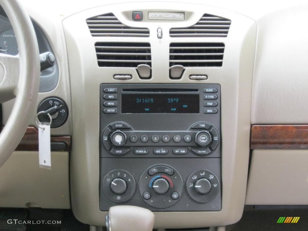 2005 Malibu Sedan - Light Driftwood Metallic / Neutral Beige photo #22