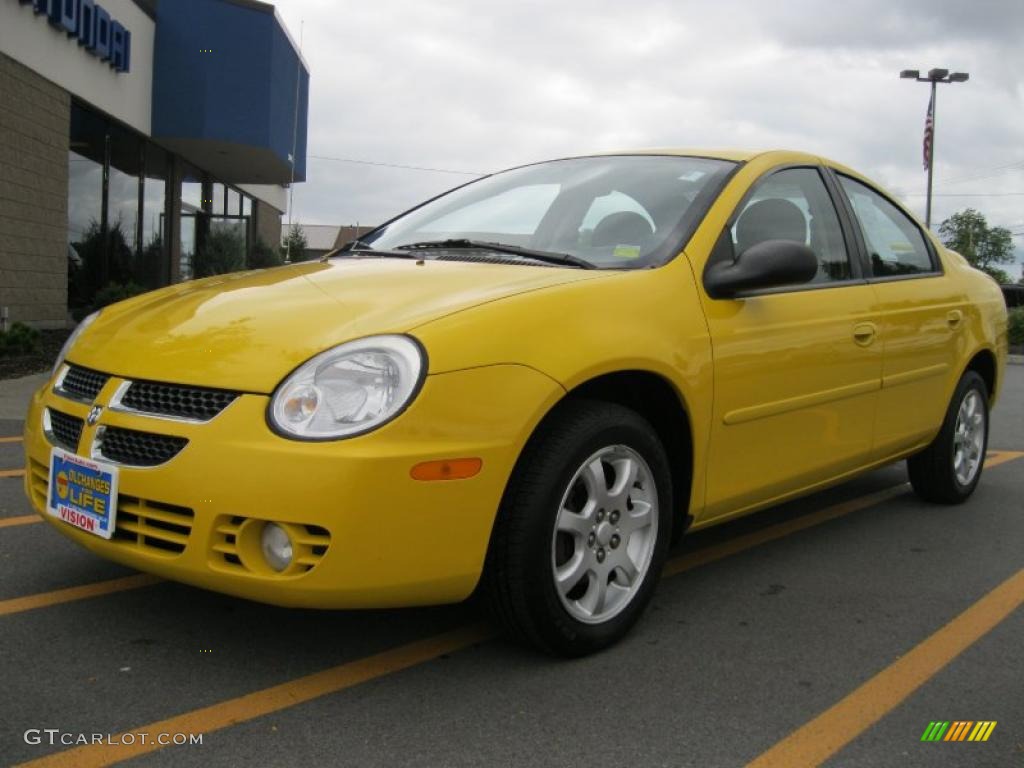 2004 Neon SXT - Solar Yellow / Dark Slate Gray photo #1