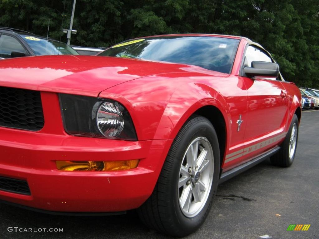 2007 Mustang V6 Deluxe Convertible - Torch Red / Medium Parchment photo #21