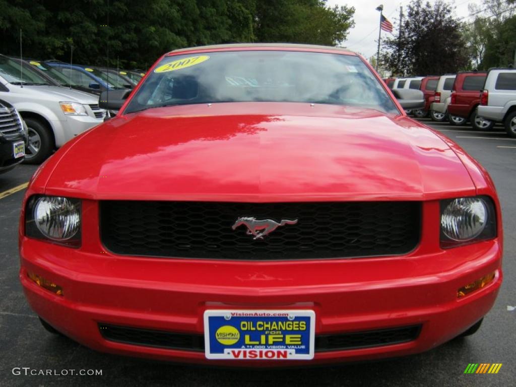 2007 Mustang V6 Deluxe Convertible - Torch Red / Medium Parchment photo #26