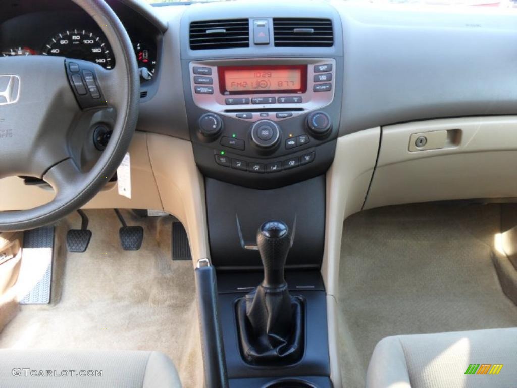 2006 Accord LX Sedan - Desert Mist Metallic / Ivory photo #16