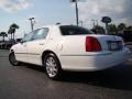 2010 Vibrant White Lincoln Town Car Signature Limited  photo #29