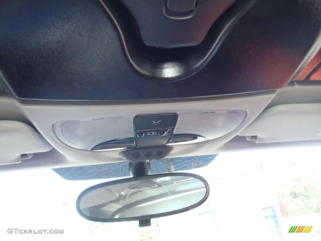 2005 Chrysler Crossfire Limited Roadster Controls Photo #36740160