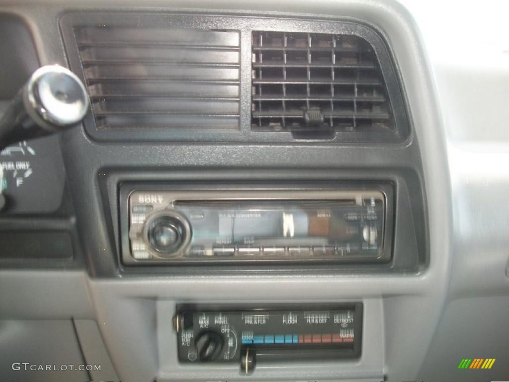 1993 Ranger XL Regular Cab - Raven Black / Grey photo #11