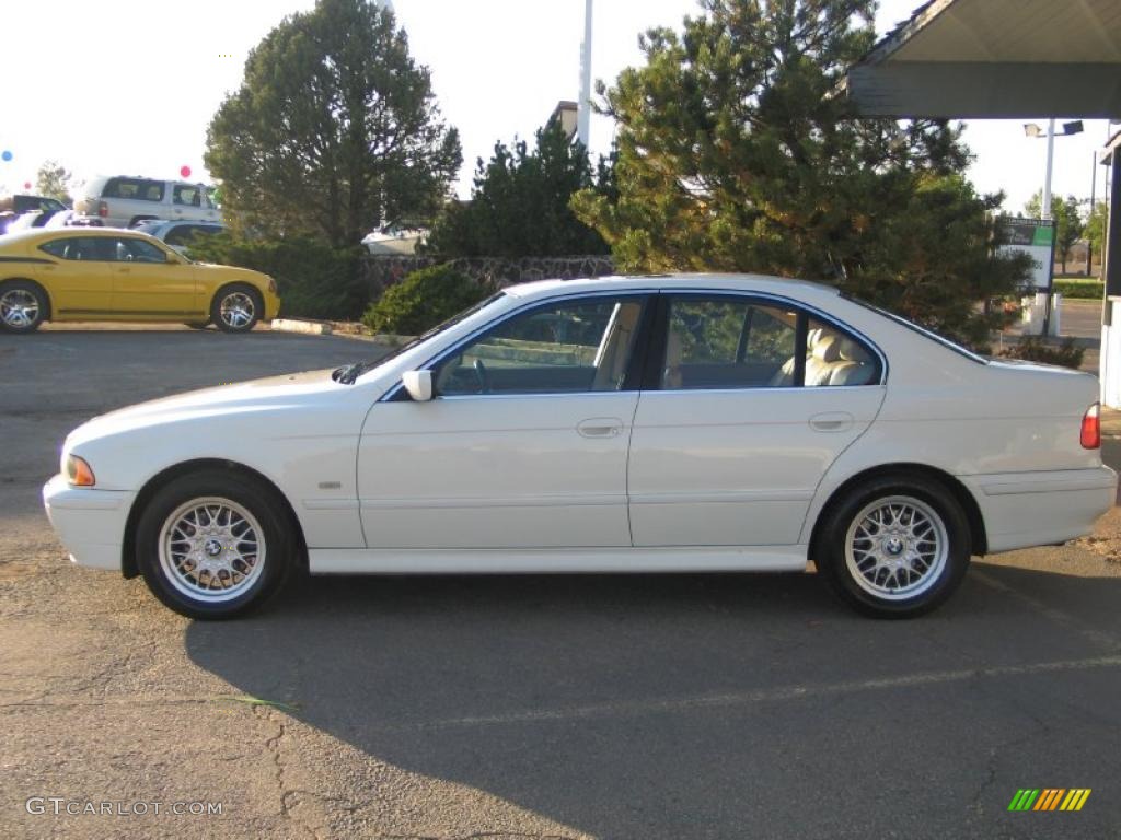 2001 5 Series 525i Sedan - Alpine White / Sand Beige photo #1
