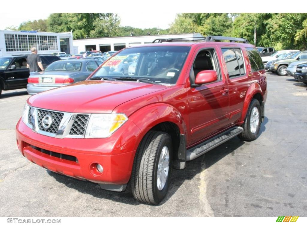 2005 Pathfinder LE 4x4 - Red Brawn Pearl / Graphite photo #1