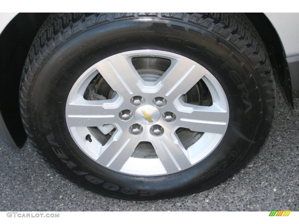 2010 Traverse LT AWD - Silver Ice Metallic / Dark Gray/Light Gray photo #19