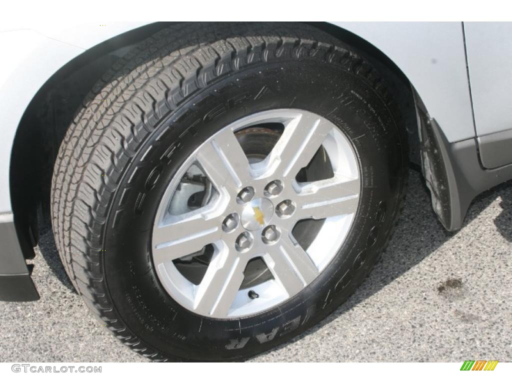 2010 Traverse LT AWD - Silver Ice Metallic / Dark Gray/Light Gray photo #21