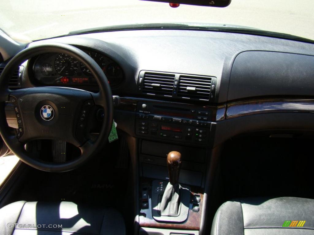 2004 3 Series 325i Sedan - Silver Grey Metallic / Black photo #19