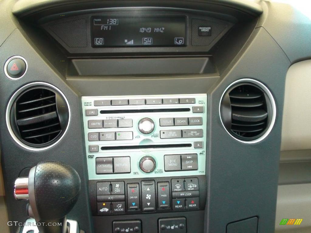 2010 Honda Pilot EX-L Controls Photo #36759749