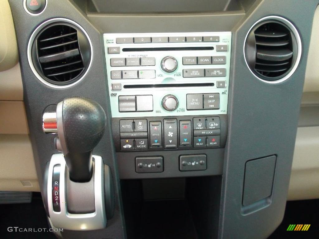 2010 Honda Pilot EX-L Controls Photo #36759765