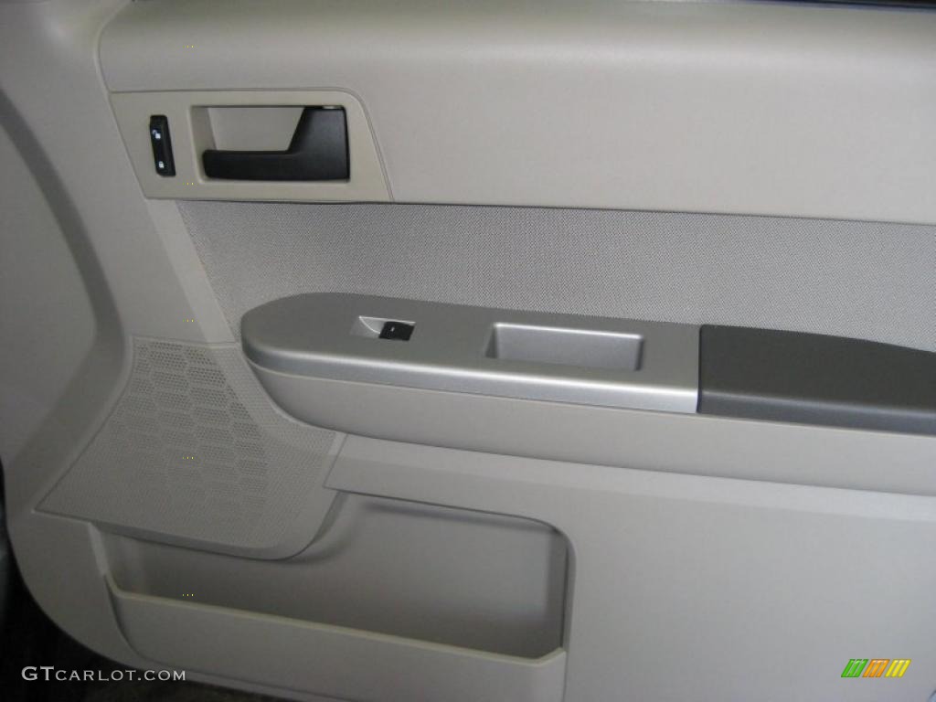 2011 Escape XLT V6 - Sterling Grey Metallic / Stone photo #23
