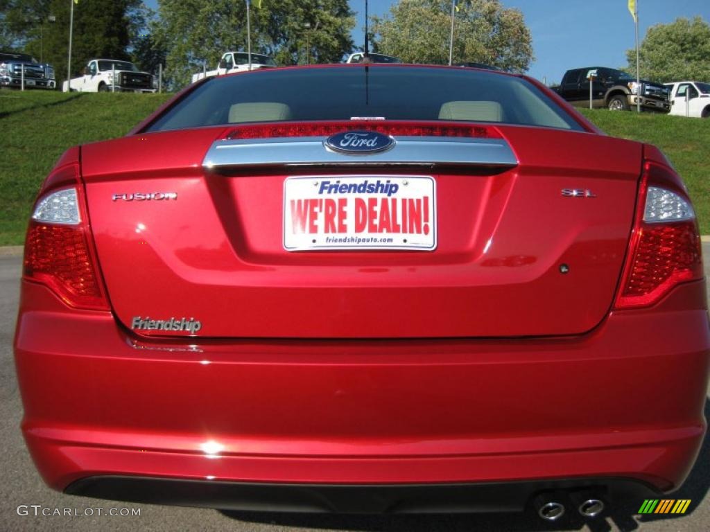 2011 Fusion SEL - Red Candy Metallic / Camel photo #7